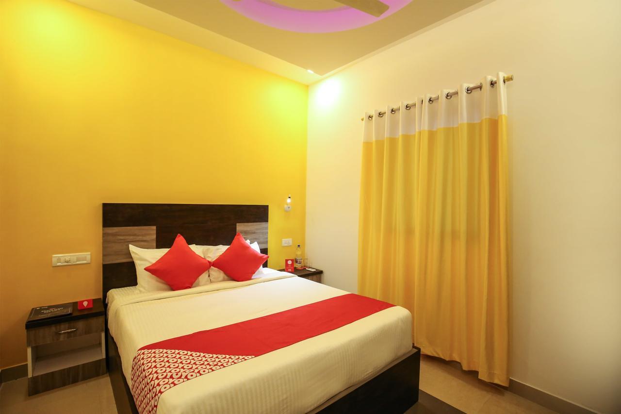 Hotel Oyo 10152 Rail View Residency Alappuzha Exterior foto