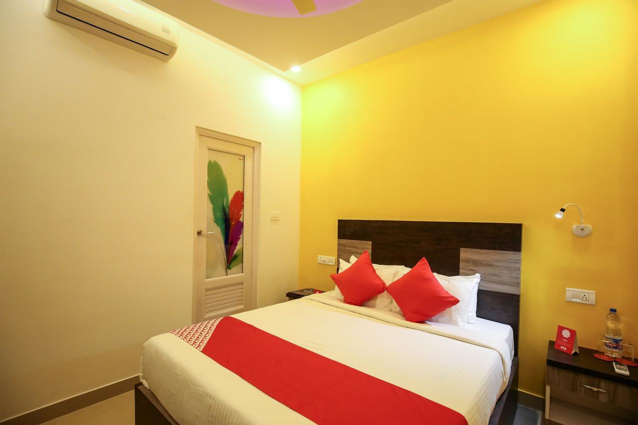 Hotel Oyo 10152 Rail View Residency Alappuzha Exterior foto