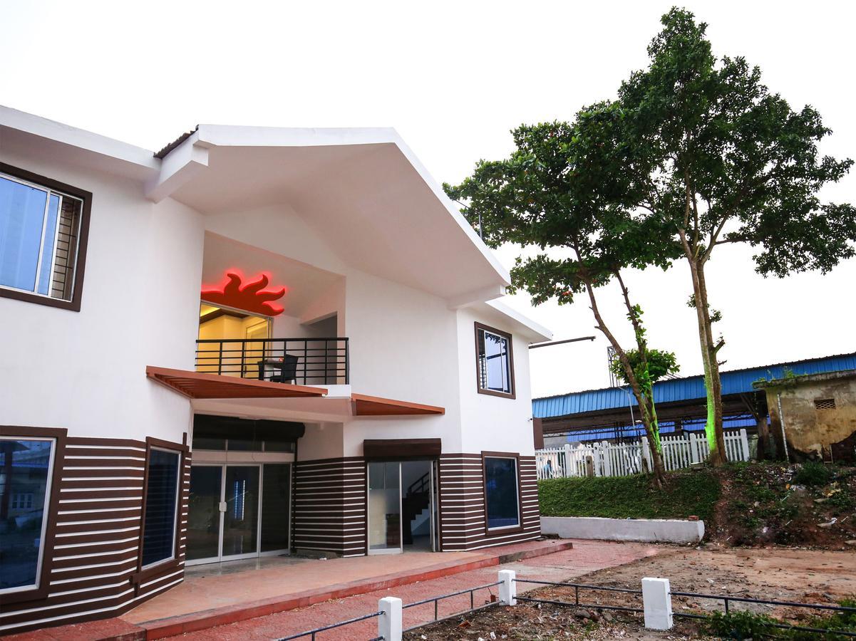 Hotel Oyo 10152 Rail View Residency Alappuzha Exterior foto